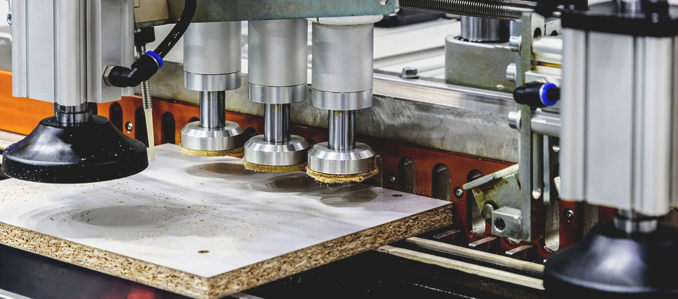 Plywood pressure machine in action