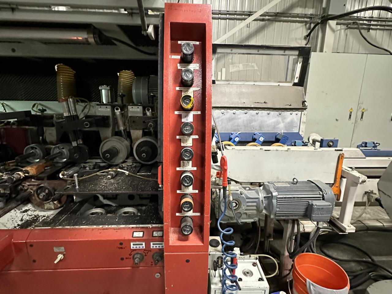 Moulder