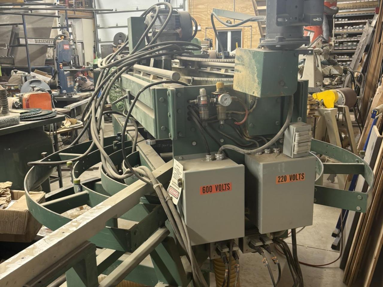 ** SOLD ** Counter top saw