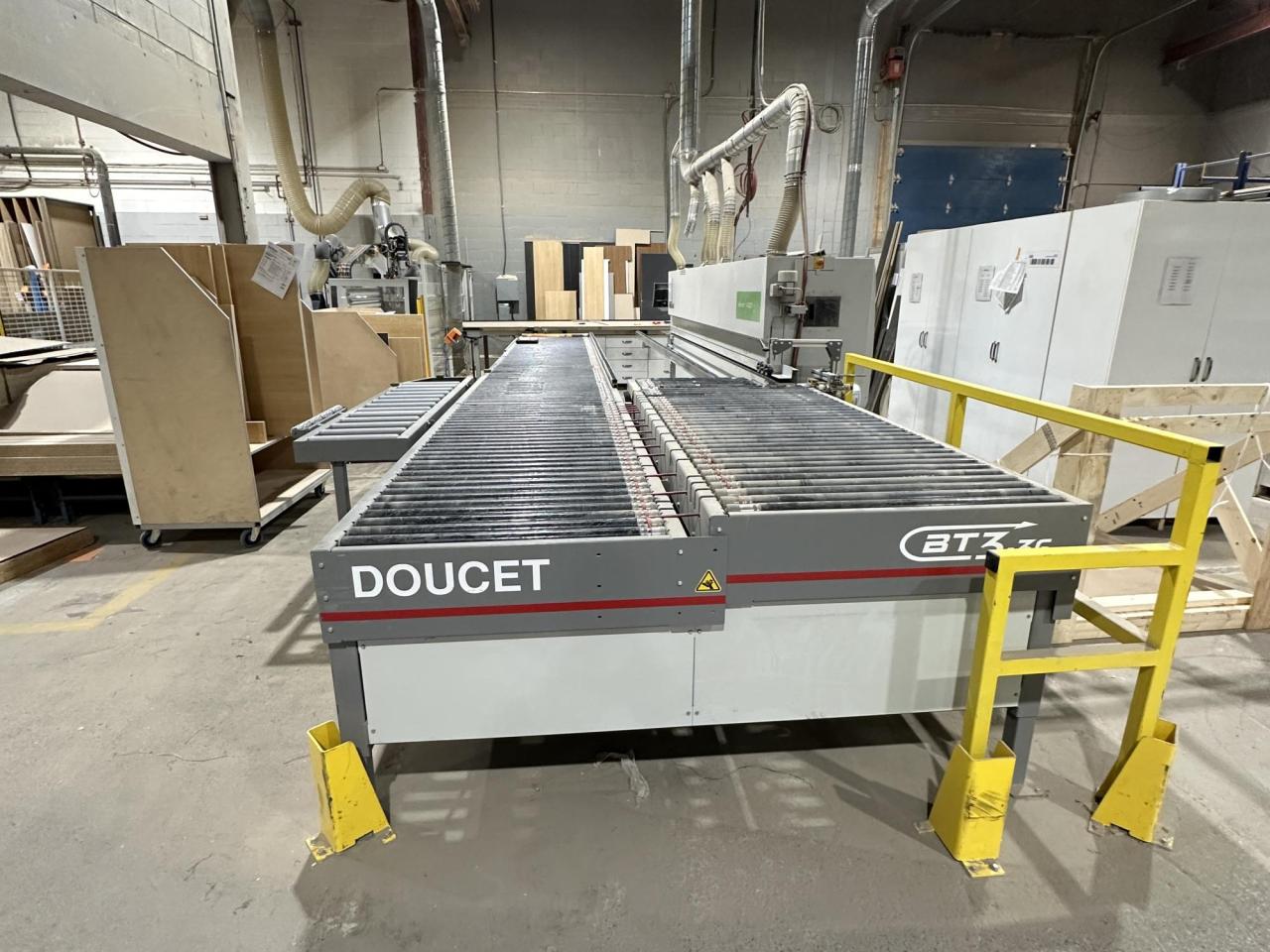 VENDU - Convoyeur de retour BT3-36-7-25-D-PT 600V Doucet Machineries